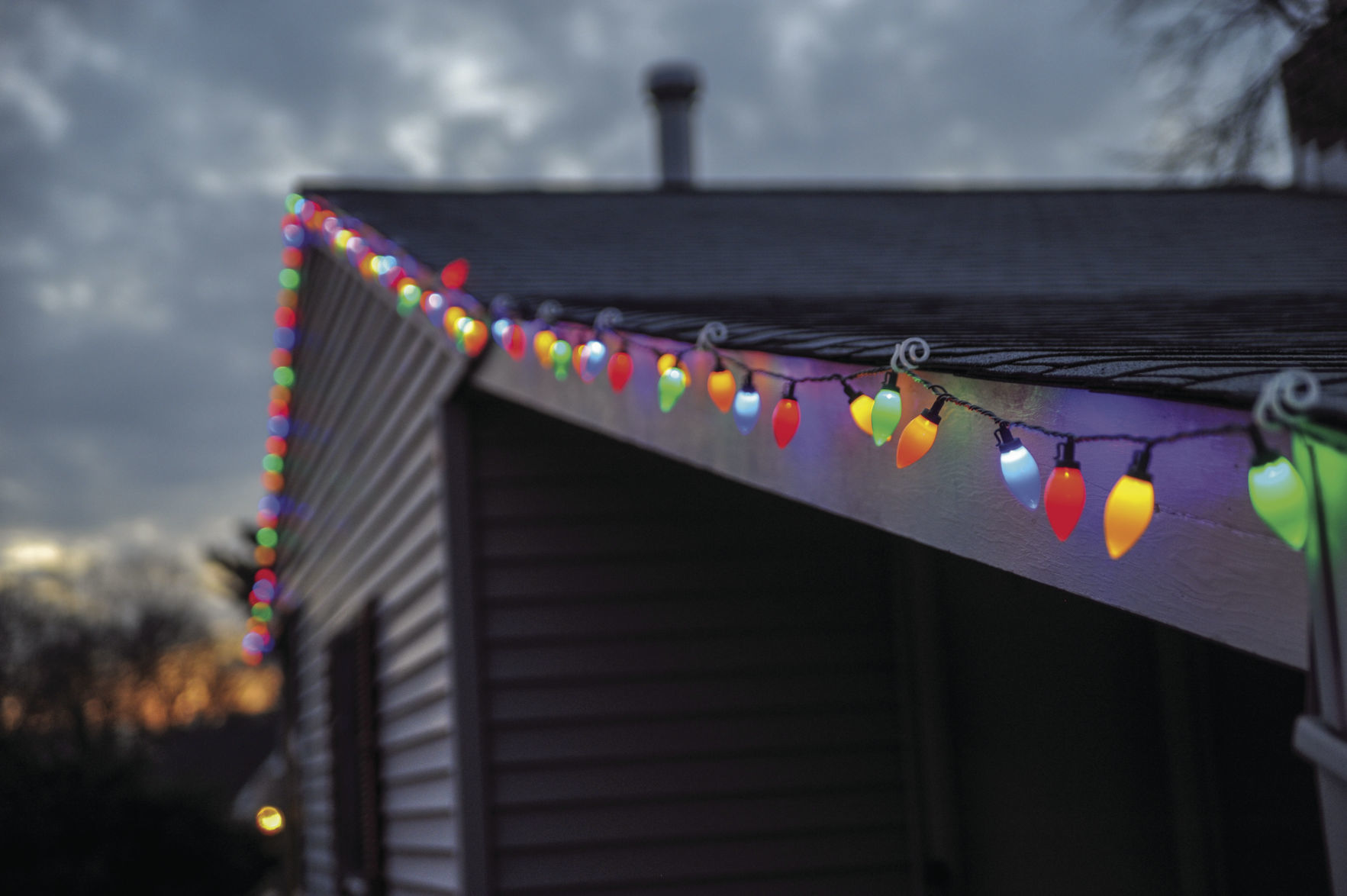 christmas lights on house outdoor decorations.jpg
